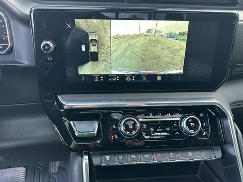 Used 2024 GMC Sierra 2500 Denali w/ Denali Reserve Package image 27