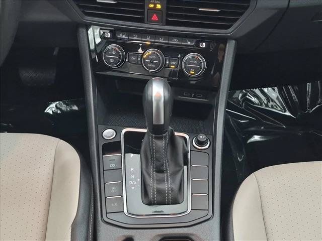 Used 2021 Volkswagen Jetta FWD image 12