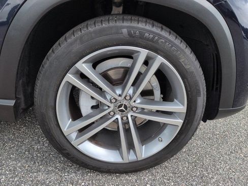 Certified 2021 Mercedes-Benz GLE 350 w/ Premium Package image 11