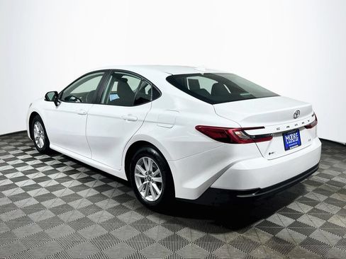 Used 2025 Toyota Camry LE FWD image 5