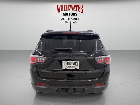 Used 2020 Jeep Compass Latitude image 3