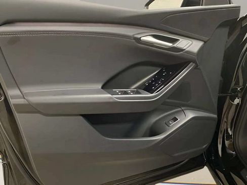 Used 2025 Audi Q6 e-tron Premium w/ Convenience Package RWD image 33