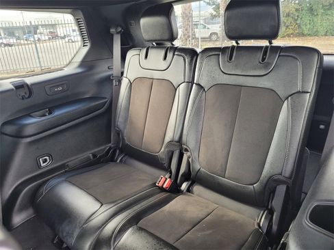 Used 2023 Jeep Grand Cherokee L Laredo image 12