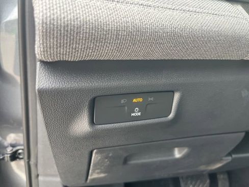 New 2026 Volkswagen Tiguan S image 8