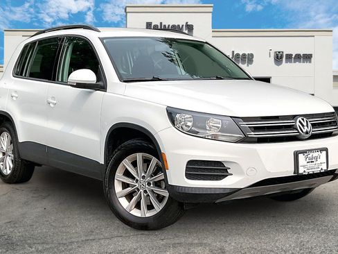 Used 2018 Volkswagen Tiguan Limited AWD/4WD image 11