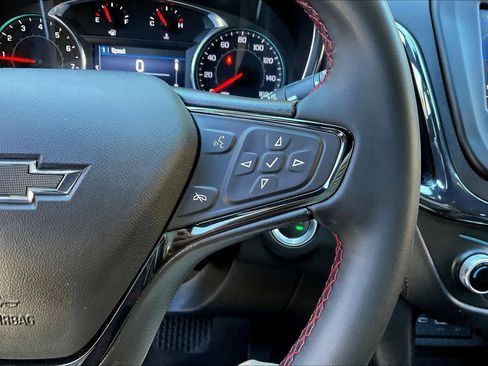 Used 2023 Chevrolet Equinox RS image 21