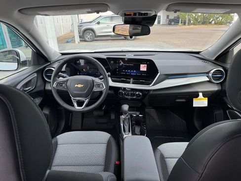 New 2026 Chevrolet Trax LT w/ Driver Confidence Package image 25