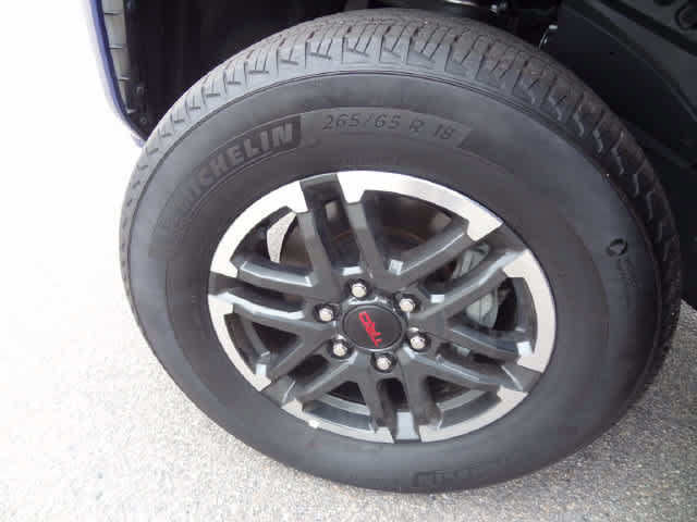 Used 2025 Toyota Tacoma TRD Sport w/ TRD Sport Upgrade Package AWD/4WD image 39