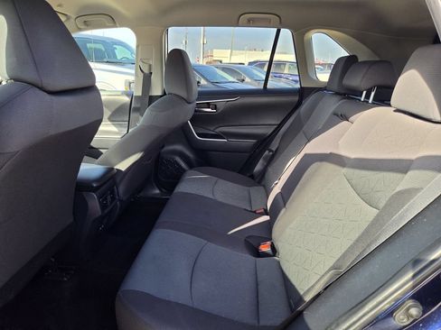 Used 2025 Toyota RAV4 XLE FWD image 29