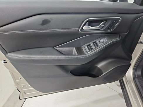 New 2026 Nissan Rogue Platinum AWD/4WD image 10