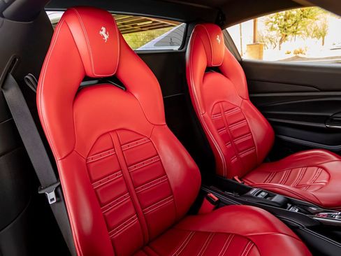 Used 2022 Ferrari F8 Tributo RWD image 34