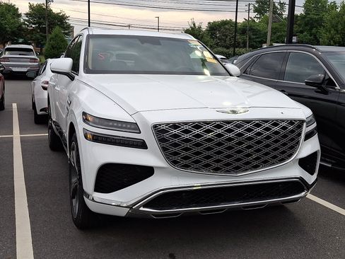 Used 2025 Genesis GV80 3.5T Prestige AWD/4WD image 2