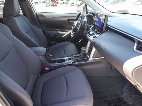 Certified 2024 Toyota Corolla Cross LE w/ Moonroof Package FWD image 16