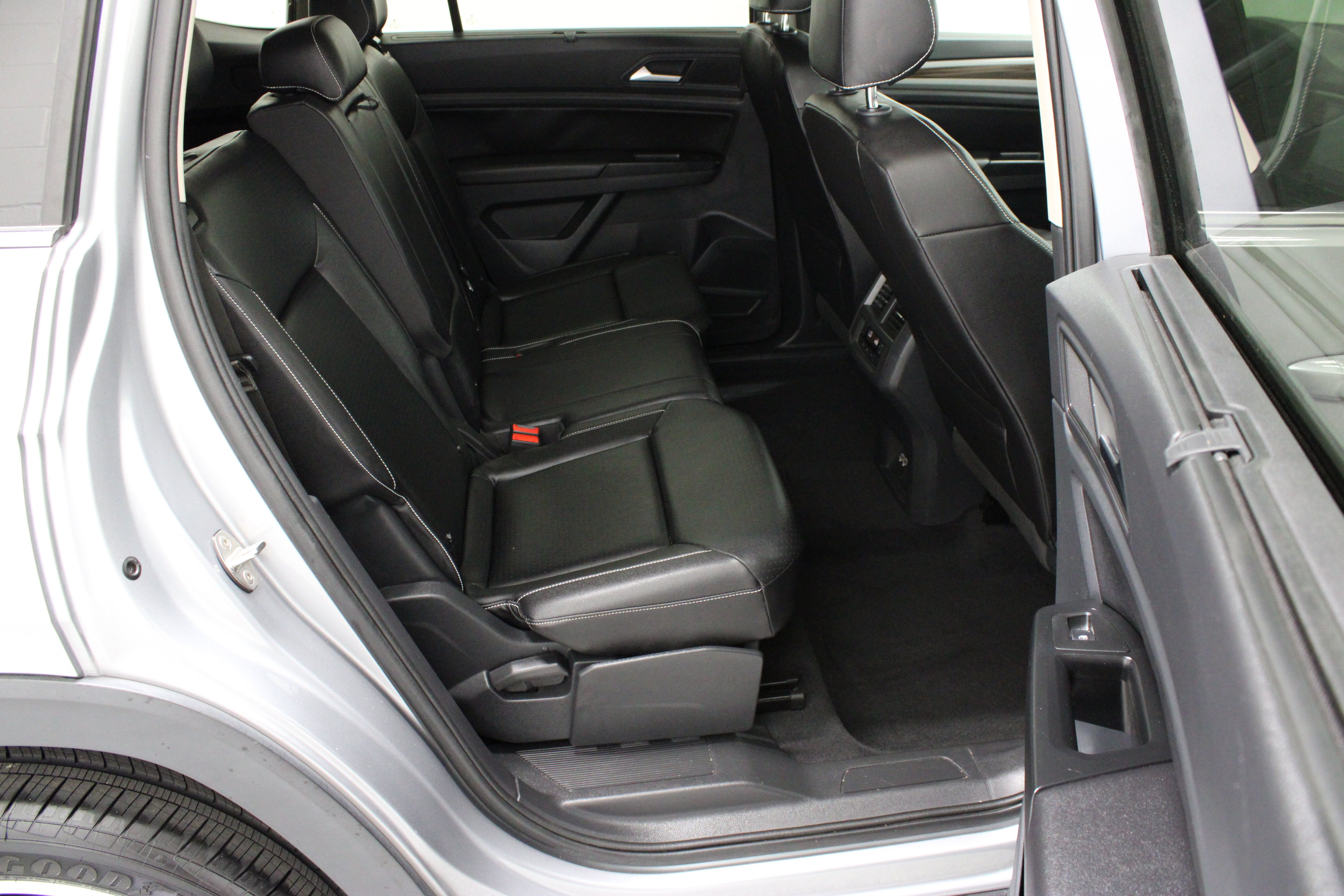 Used 2021 Volkswagen Atlas SE FWD image 37