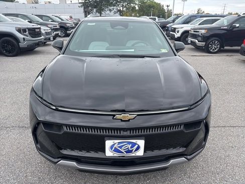 New 2025 Chevrolet Equinox EV LT w/ Convenience Package II image 2