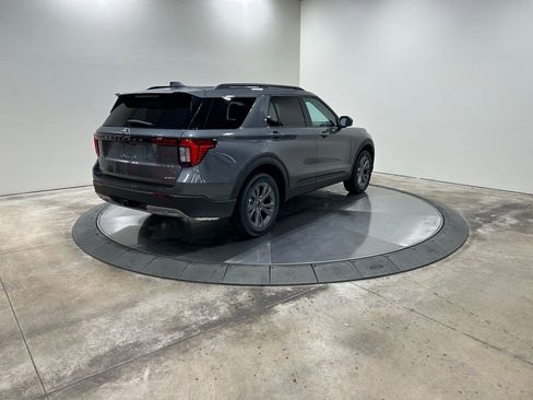 New 2026 Ford Explorer Active w/ Active Comfort Package image 6