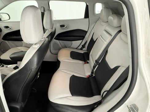 Used 2018 Jeep Compass Limited w/ Safe & Security Group FWD image 16