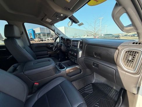 Used 2021 Chevrolet Silverado 1500 LT Trail Boss w/ Convenience Package II image 25