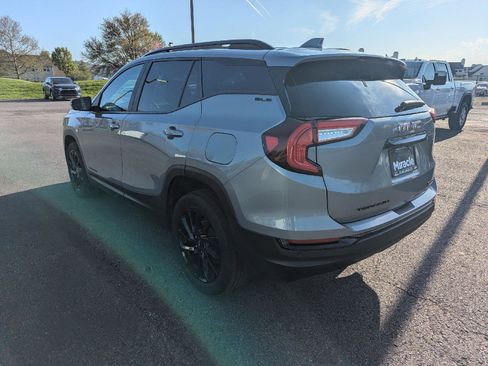 Used 2023 GMC Terrain SLE w/ Elevation Edition AWD/4WD image 5
