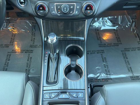 Used 2019 Chevrolet Impala LT w/ LT Convenience Package image 15