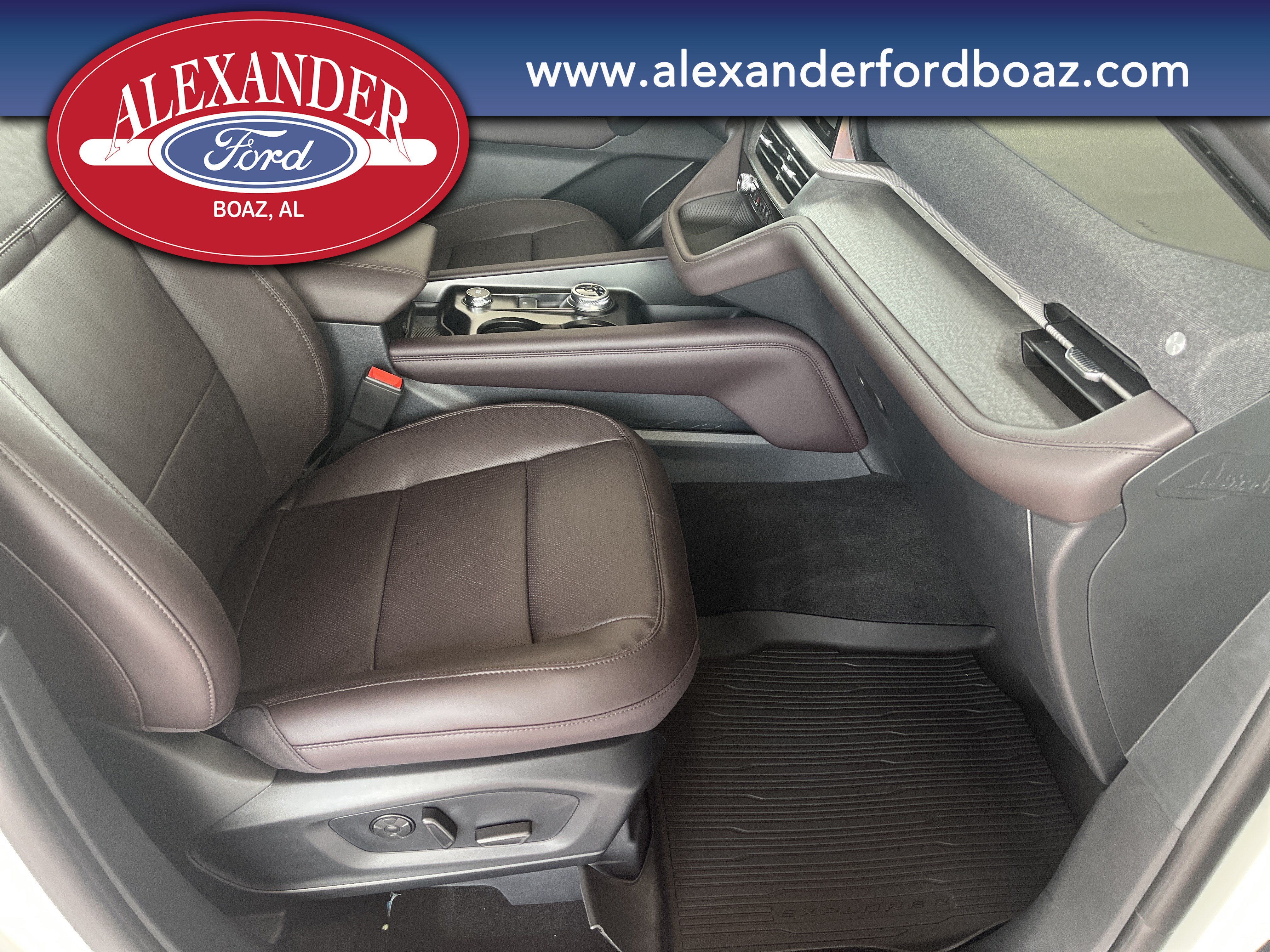 New 2027 Ford Explorer Platinum RWD image 14