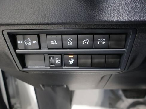 Used 2026 Toyota Tundra SR5 w/ SR5 Premium Package AWD/4WD image 32