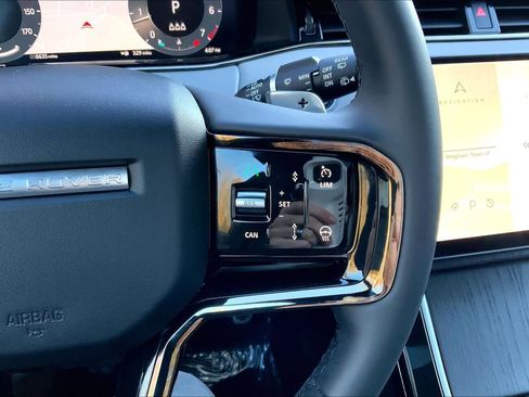 Certified 2026 Land Rover Range Rover Evoque Dynamic SE image 24