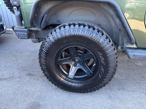 Used 2008 Jeep Wrangler Sahara w/ Dual Top Group AWD/4WD image 5