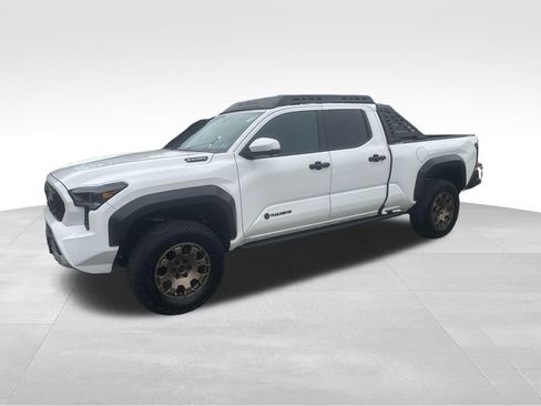 Used 2025 Toyota Tacoma 4x4 Double Cab Hybrid w/ Tow Tech Package image 4