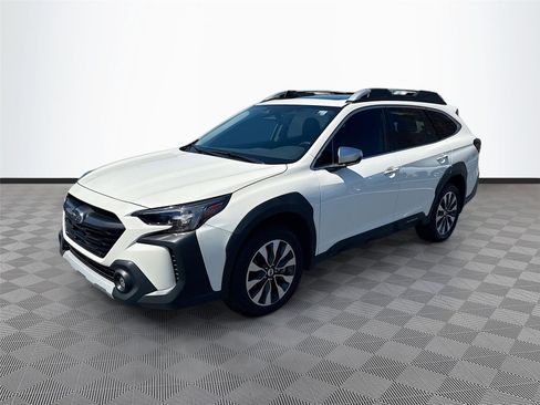 Used 2024 Subaru Outback Touring image 3