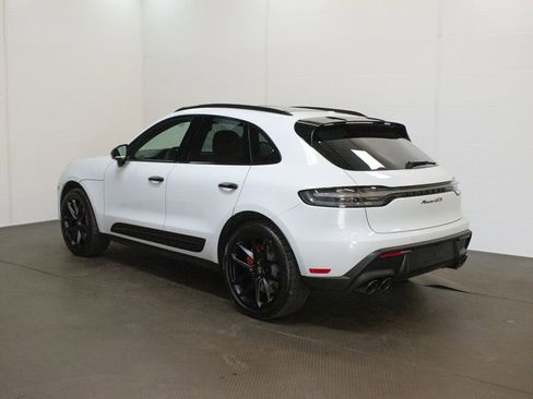 New 2026 Porsche Macan GTS image 3