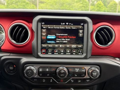 Used 2018 Jeep Wrangler Unlimited Rubicon AWD/4WD image 20