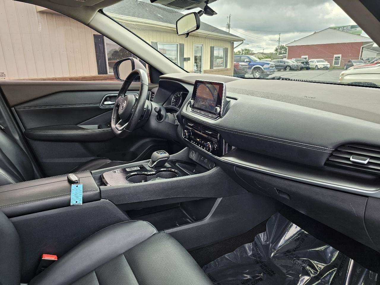 Used 2021 Nissan Rogue SV w/ Premium Package FWD image 22