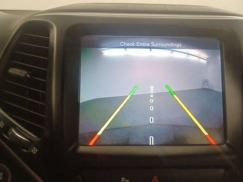 Used 2018 Jeep Cherokee Latitude Plus FWD image 25