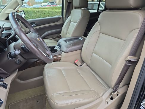 Used 2017 Chevrolet Tahoe LT w/ LT Signature Package image 16