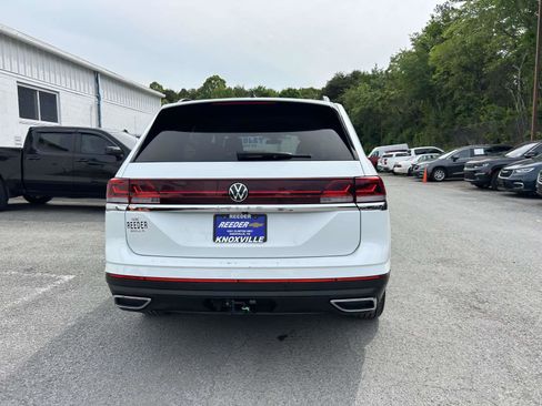 Used 2024 Volkswagen Atlas SE FWD image 4