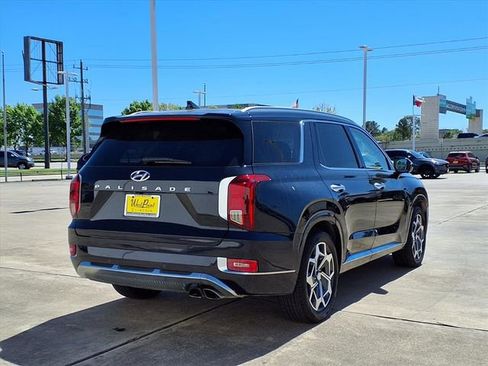 Used 2021 Hyundai Palisade Calligraphy w/ Cargo Package FWD image 2