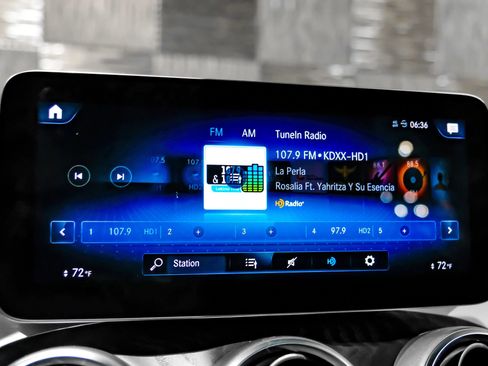 Used 2021 Mercedes-Benz GLC 300 image 26