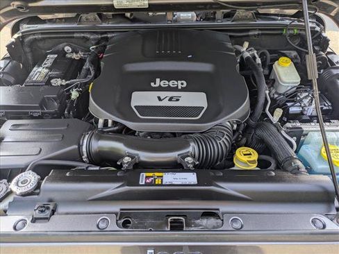Used 2016 Jeep Wrangler Unlimited Sport w/ Connectivity Group AWD/4WD image 20