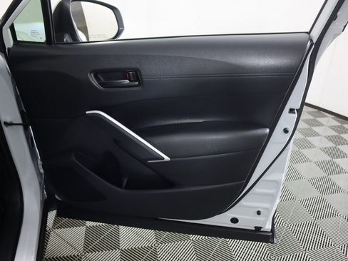 Used 2024 Toyota Corolla Cross LE image 20