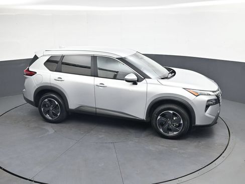 Used 2024 Nissan Rogue SV AWD/4WD image 35