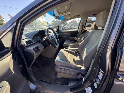 Used 2011 Honda Odyssey EX image 30
