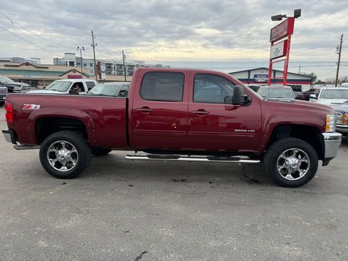 Used 2014 Chevrolet Silverado 2500 LTZ w/ LTZ Plus Package image 7