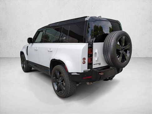 Used 2023 Land Rover Defender 110 X-Dynamic SE AWD/4WD image 7