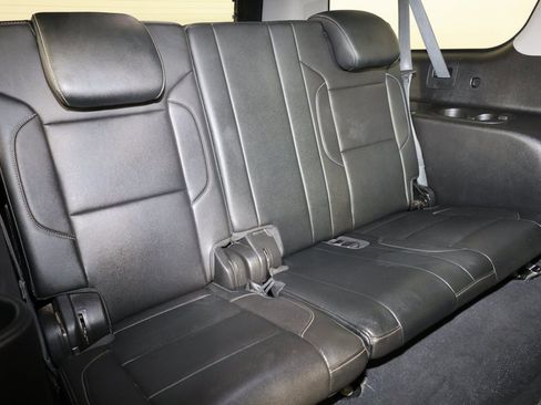Used 2019 Chevrolet Suburban Premier AWD/4WD image 45