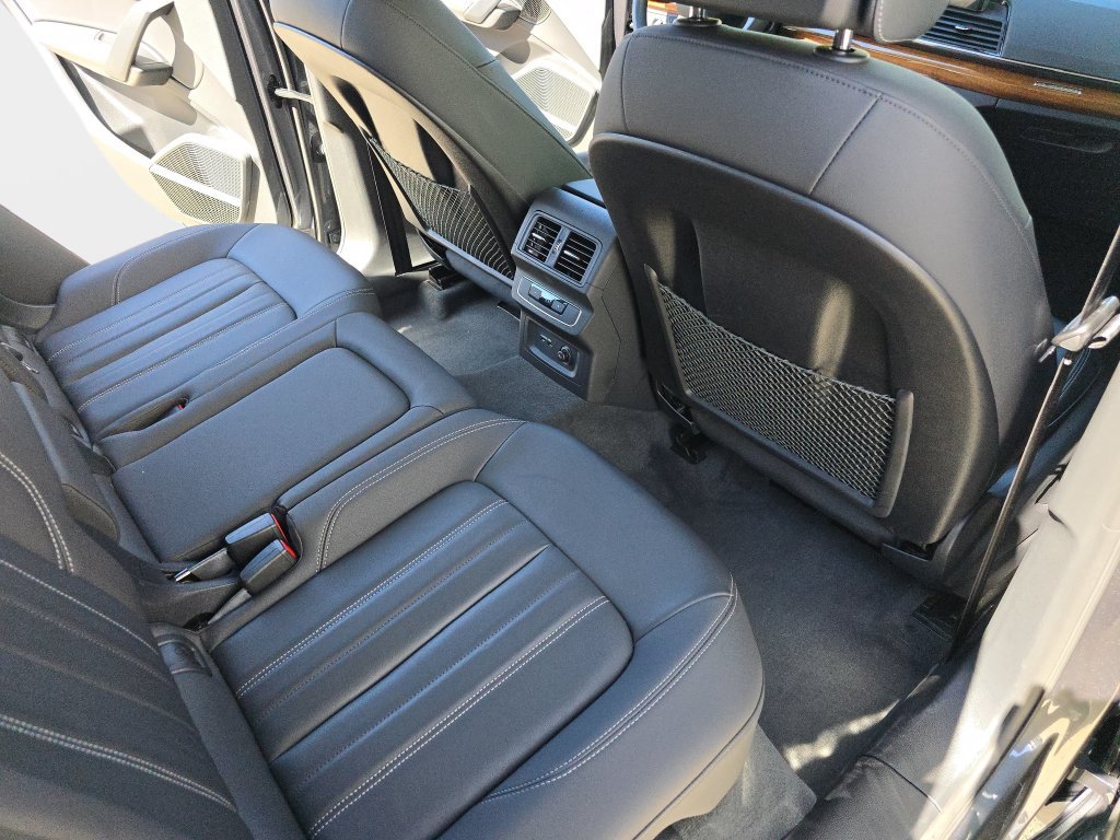 Used 2023 Audi Q5 2.0T Premium Plus w/ Premium Plus Package AWD/4WD image 13