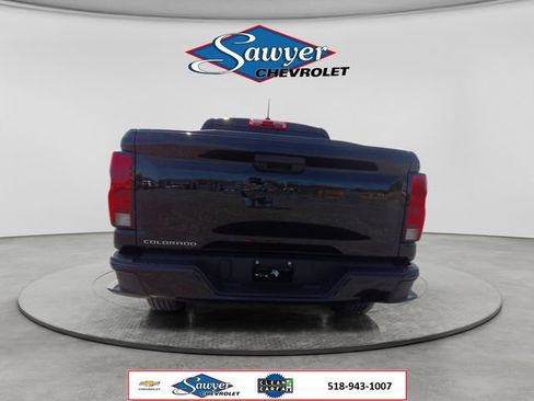 Used 2024 Chevrolet Colorado W/T RWD image 4