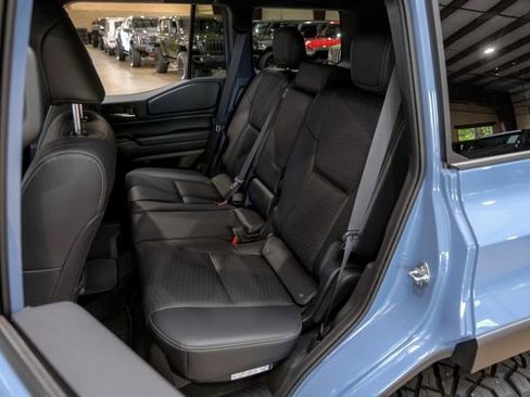 Used 2025 Toyota Land Cruiser image 74