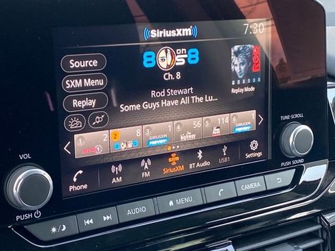 New 2025 Nissan Pathfinder SV w/ Black Appearance Package image 22