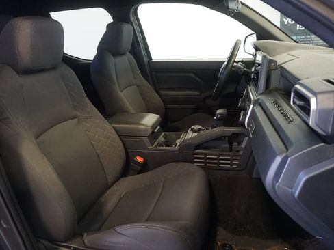 Used 2024 Toyota Tacoma SR AWD/4WD image 19
